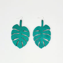 Load image into Gallery viewer, Monstera Leaf Earring