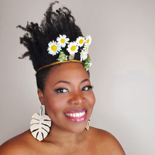 Load image into Gallery viewer, Monstera Leaf Earring