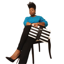 Load image into Gallery viewer, Tee Zipper Clutch