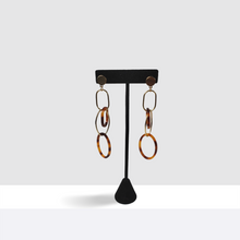 Load image into Gallery viewer, Tortoise Earring