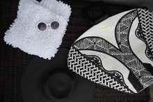 Load image into Gallery viewer, Butterfly Resort Bag