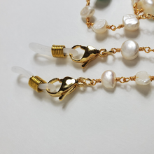 Load image into Gallery viewer, Pearl & Black Glasses Chain