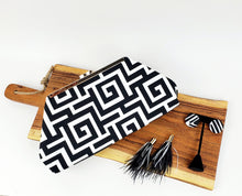 Load image into Gallery viewer, Jazz Clasp- Black &amp; White Maze Clutch
