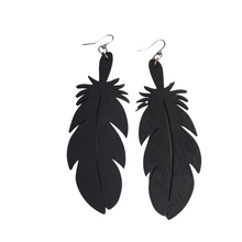 Load image into Gallery viewer, Feather Leaf Earring
